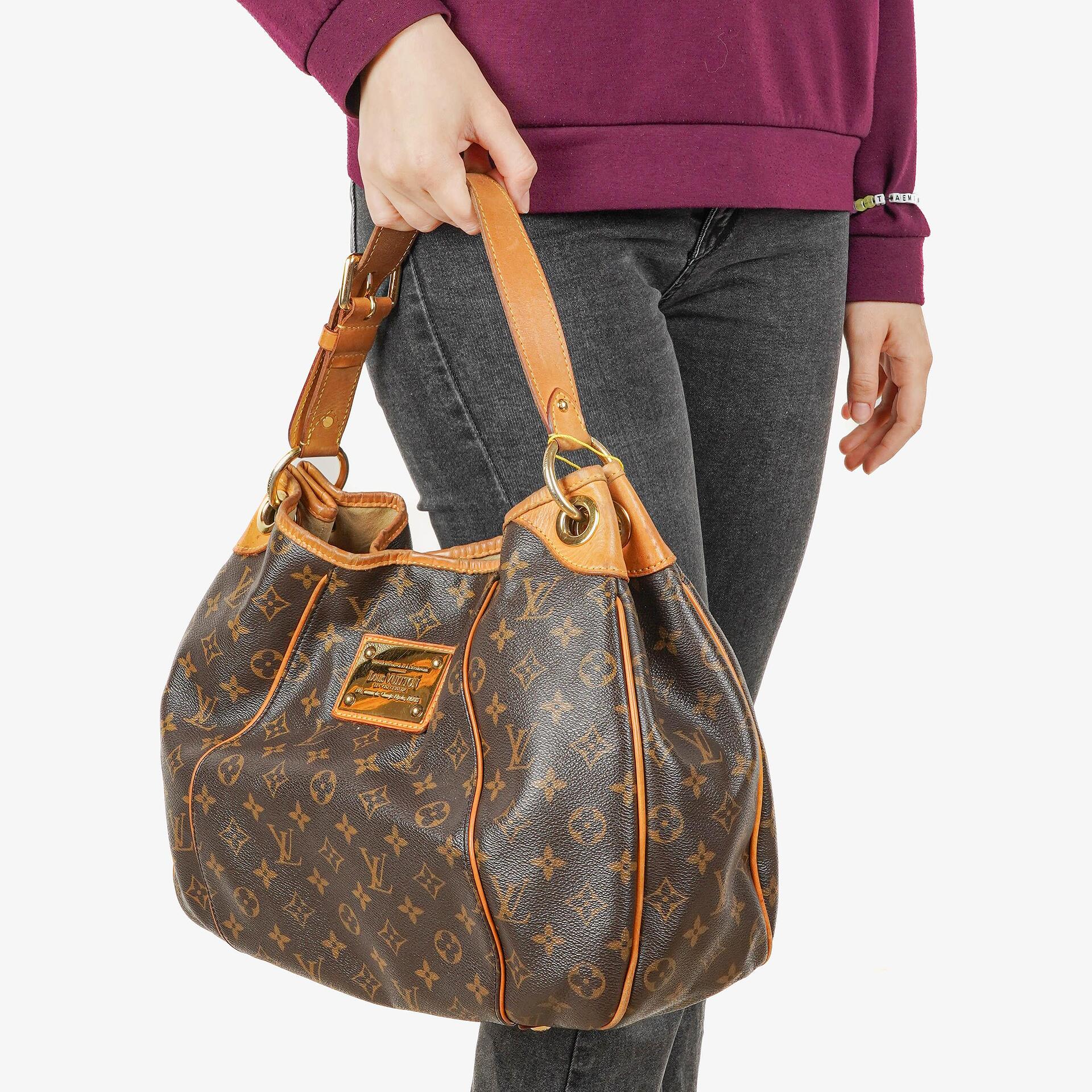 Louis Vuitton Galliera PM Monogram Canvas Shoulder Bag