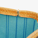 Louis Vuitton Neverfull MM Tote Bag in Monogram Canvas