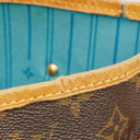 Louis Vuitton Neverfull MM Tote Bag in Monogram Canvas