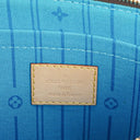 Louis Vuitton Neverfull MM Tote Bag in Monogram Canvas