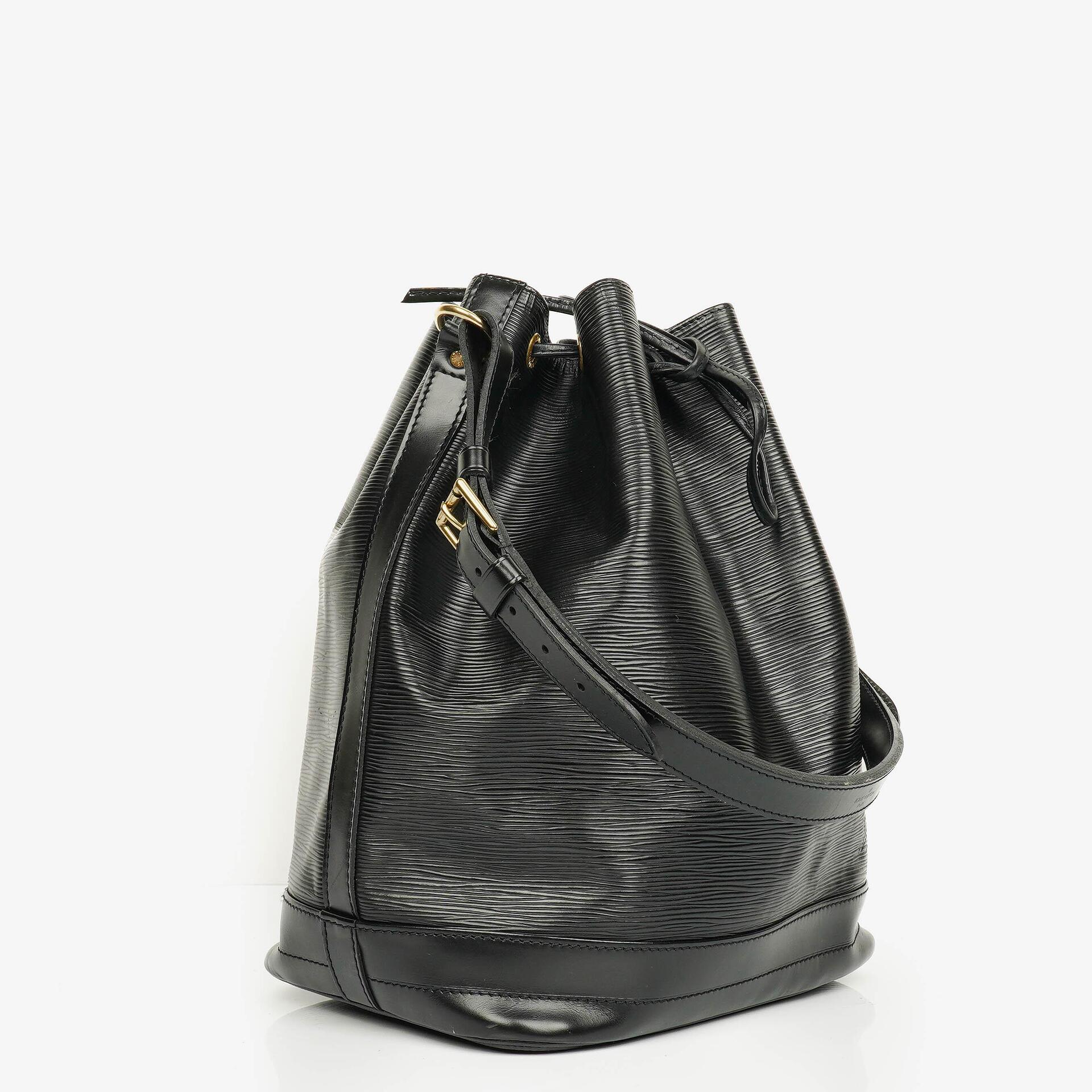 Louis Vuitton Noe GM Black EPI Leather Shoulder Bag