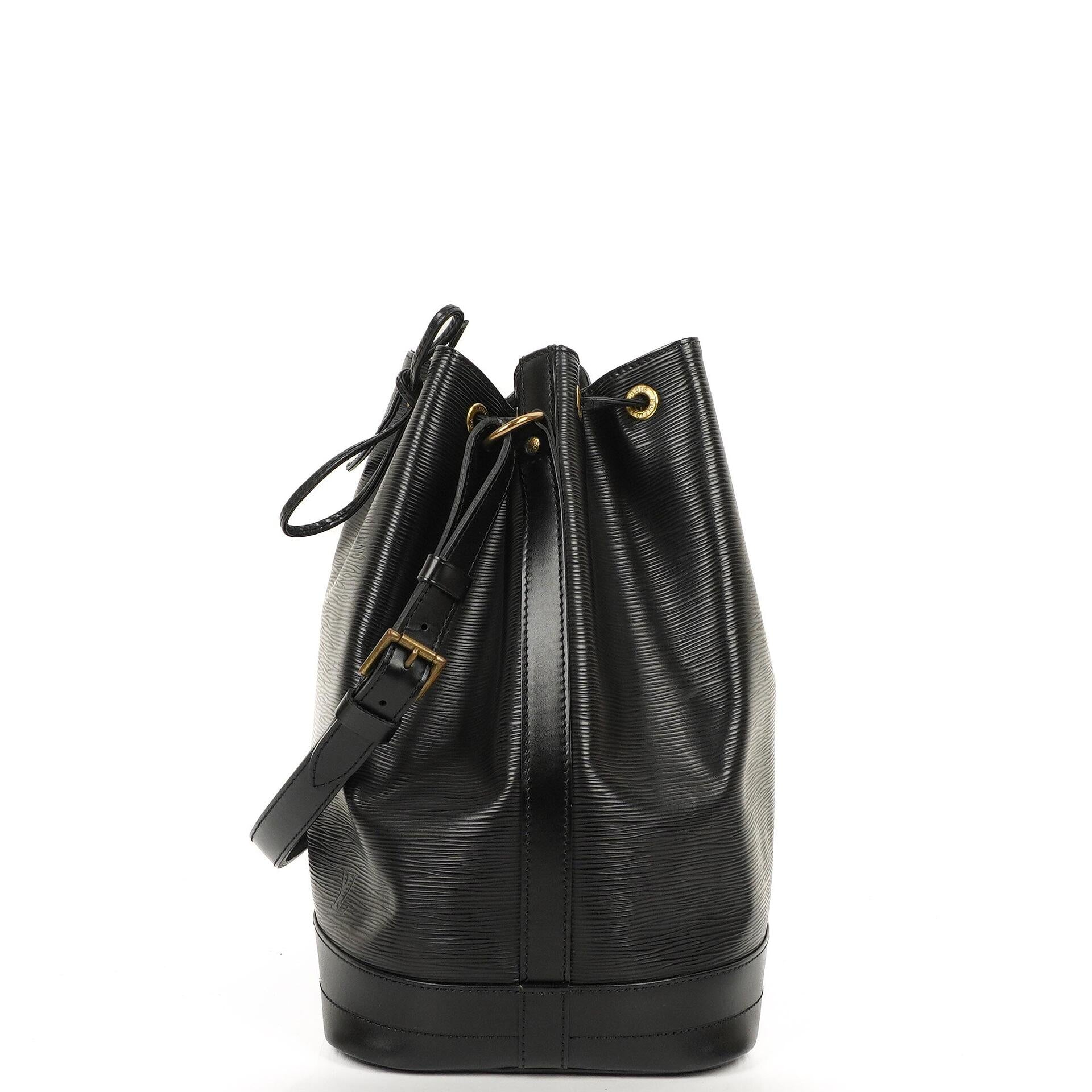 Louis Vuitton Noe Grande GM Black EPI Leather Shoulder Bag