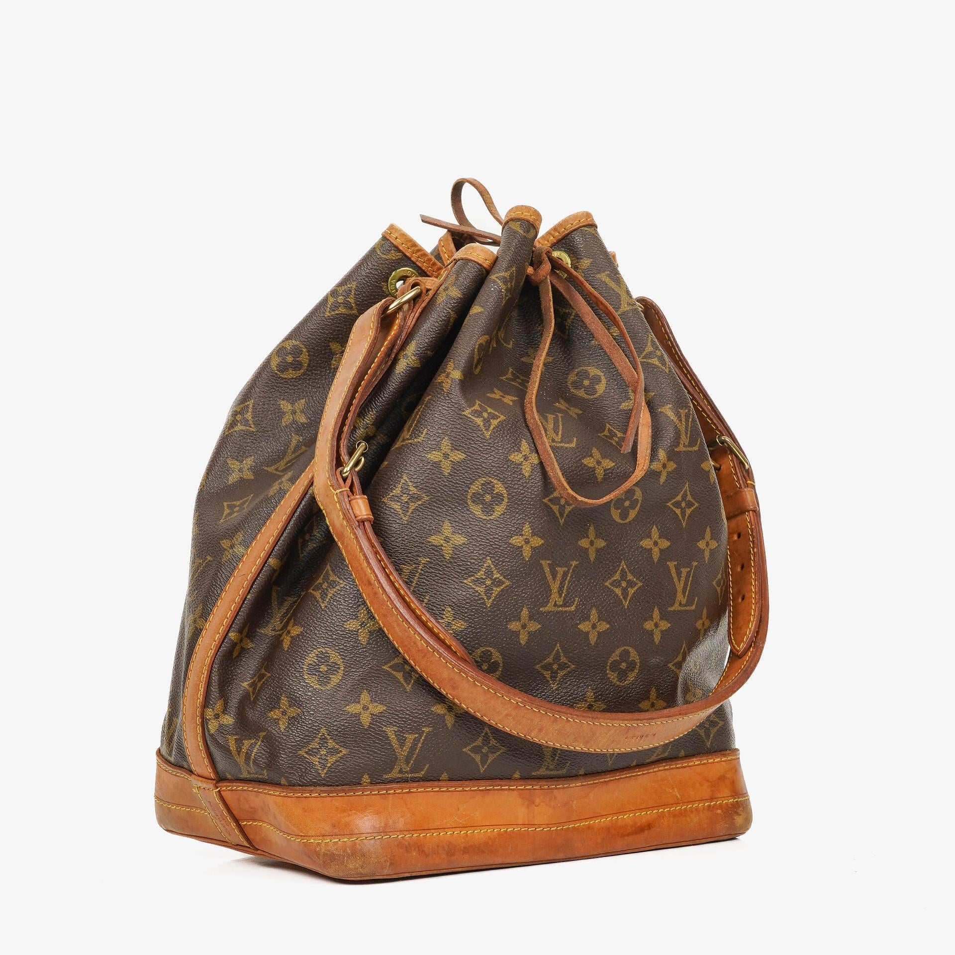 Louis Vuitton Noe Grande GM Monogram Canvas Shoulder Bag