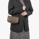 Pochette Accessoires Louis Vuitton Monogram Canvas Clutch Bag